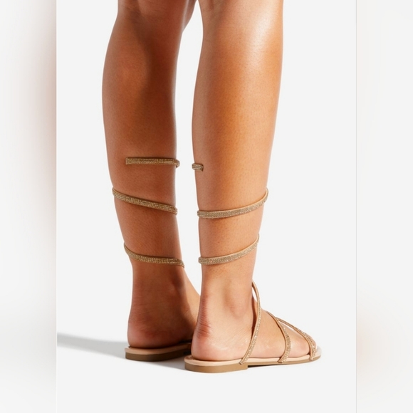 Flat gladiator Sandal with coiling staps - Picture 3 of 4